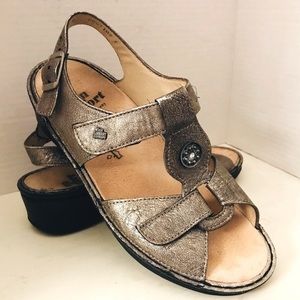 FINN COMFORT ADANA SANDALS METALLIC SIZE 6 US